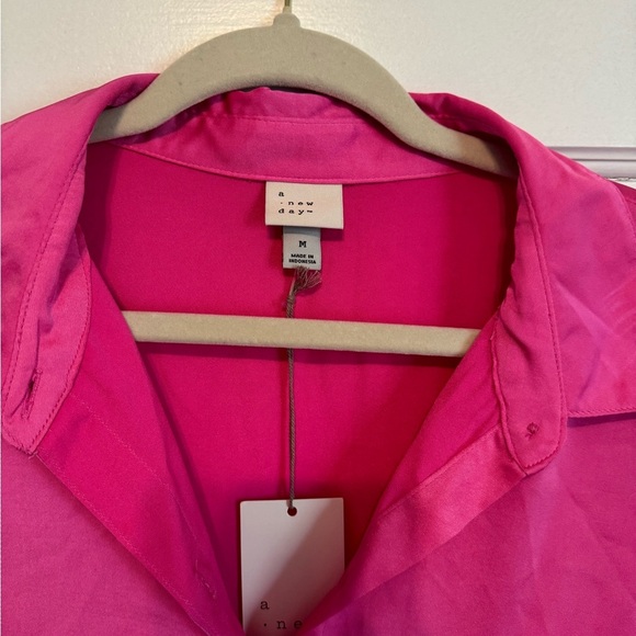 A New Day Pink Silky Button Down Shirt New With Tags Size Medium - Picture 3 of 3
